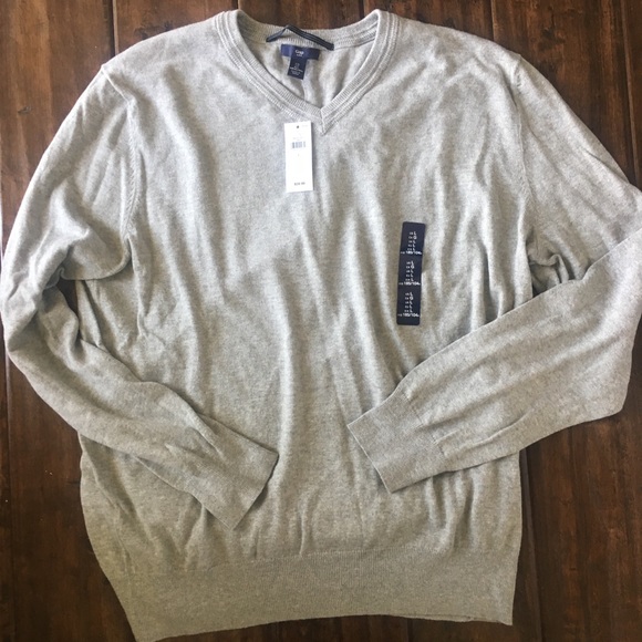 NWT GAP V NECK SWEATER LARGE - Picture 2 of 4